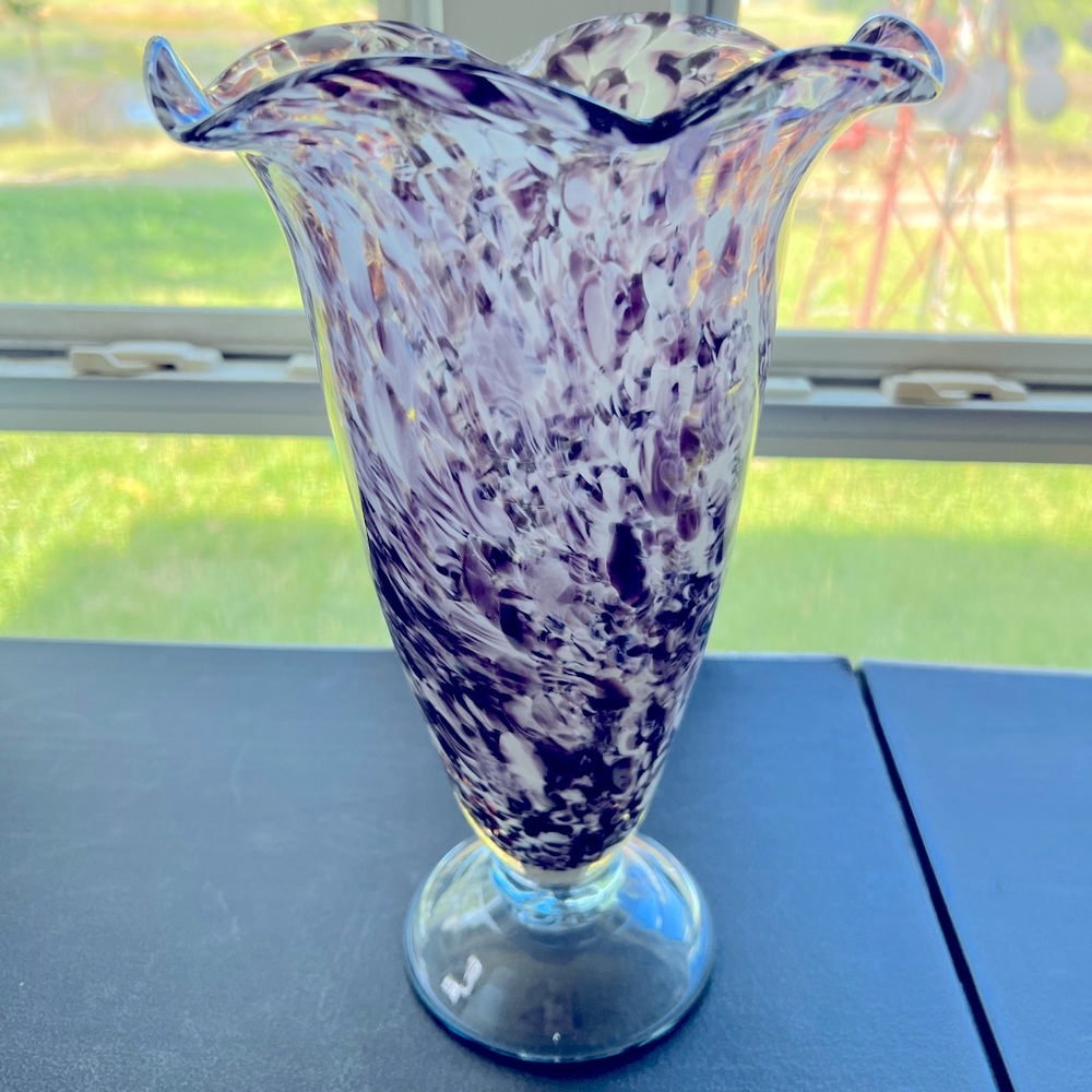 11” x 7” beautiful Murano Glass vase.